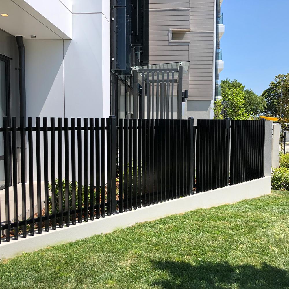 Design and application of black continuous steel fence